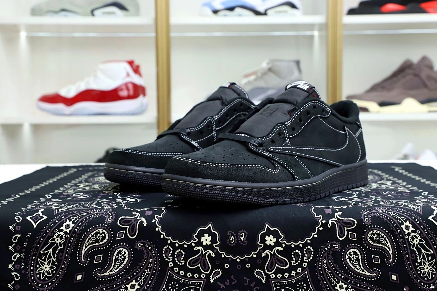 AIR “BLACK JORDAN PHANTOM” TRAVIS NIKE X SCOTT OG 1 LOW 0202